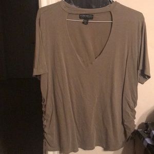Forever 21  T shirt (New without tags)